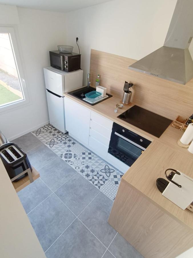 Immeuble Centre Saint-Medard-de-Guizieres
